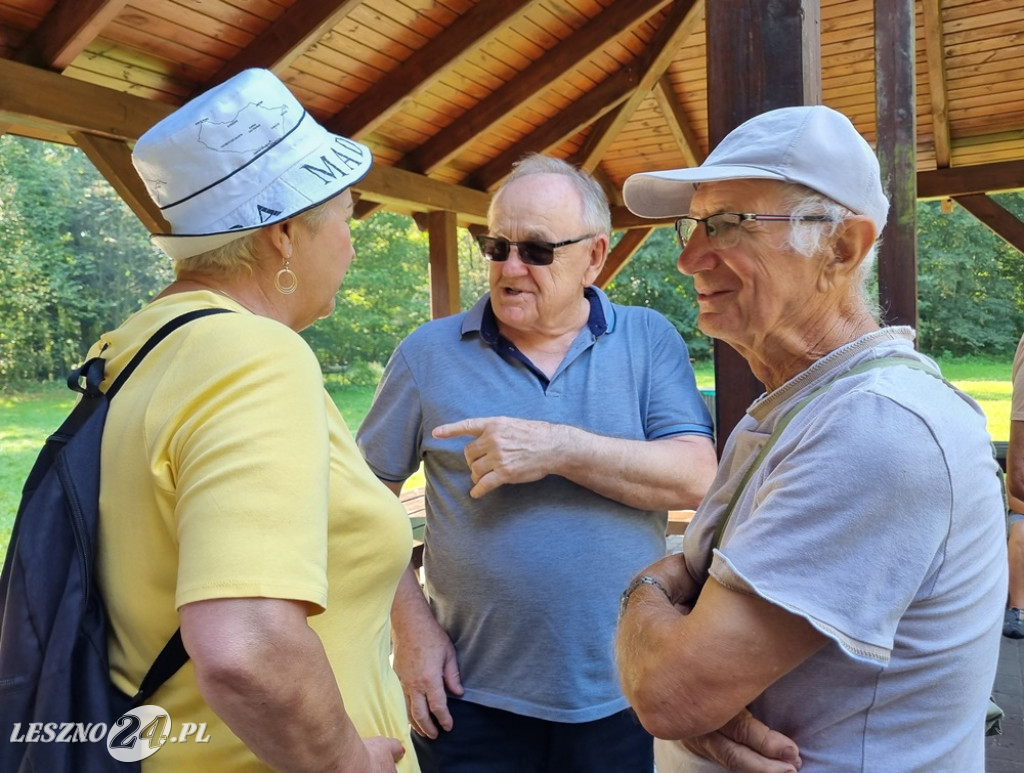 UTW z mieszkańcami na kijkach