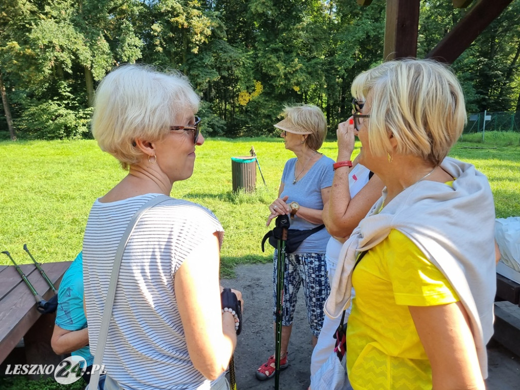 UTW z mieszkańcami na kijkach