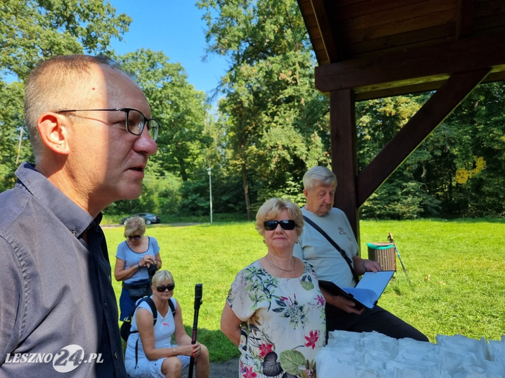UTW z mieszkańcami na kijkach