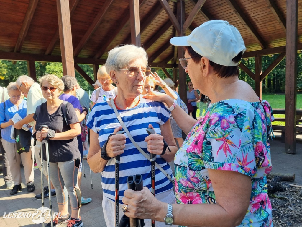 UTW z mieszkańcami na kijkach