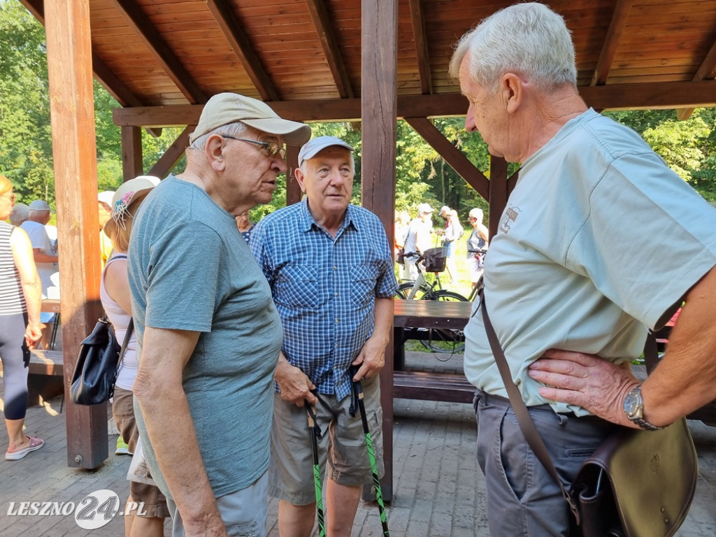 UTW z mieszkańcami na kijkach