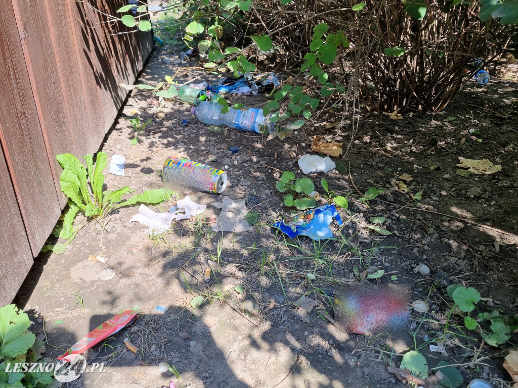 Śmieci przy ul. Kurpińskiego
