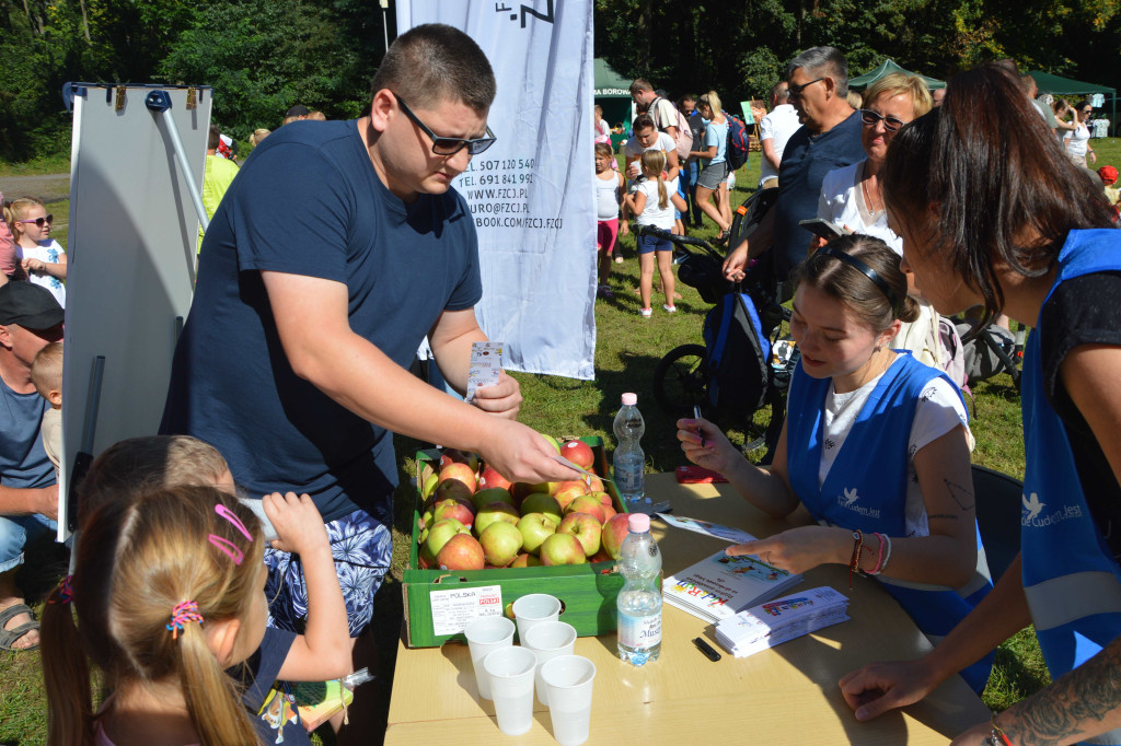 Piknik na Polanie Trzech Dębów w Karczmie Borowej