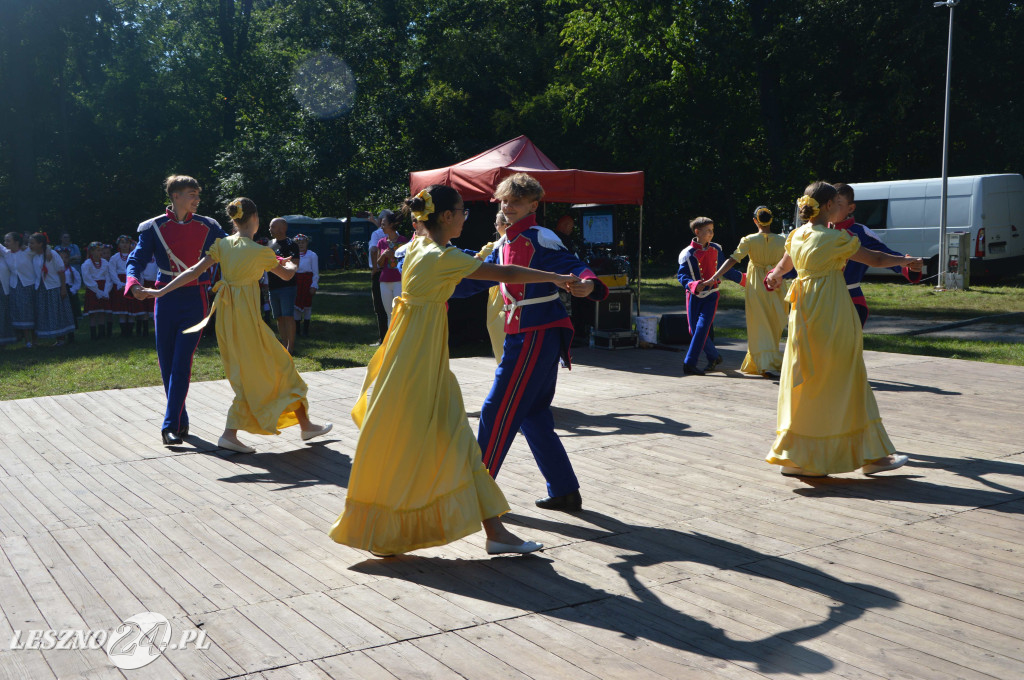 Piknik na Polanie Trzech Dębów w Karczmie Borowej