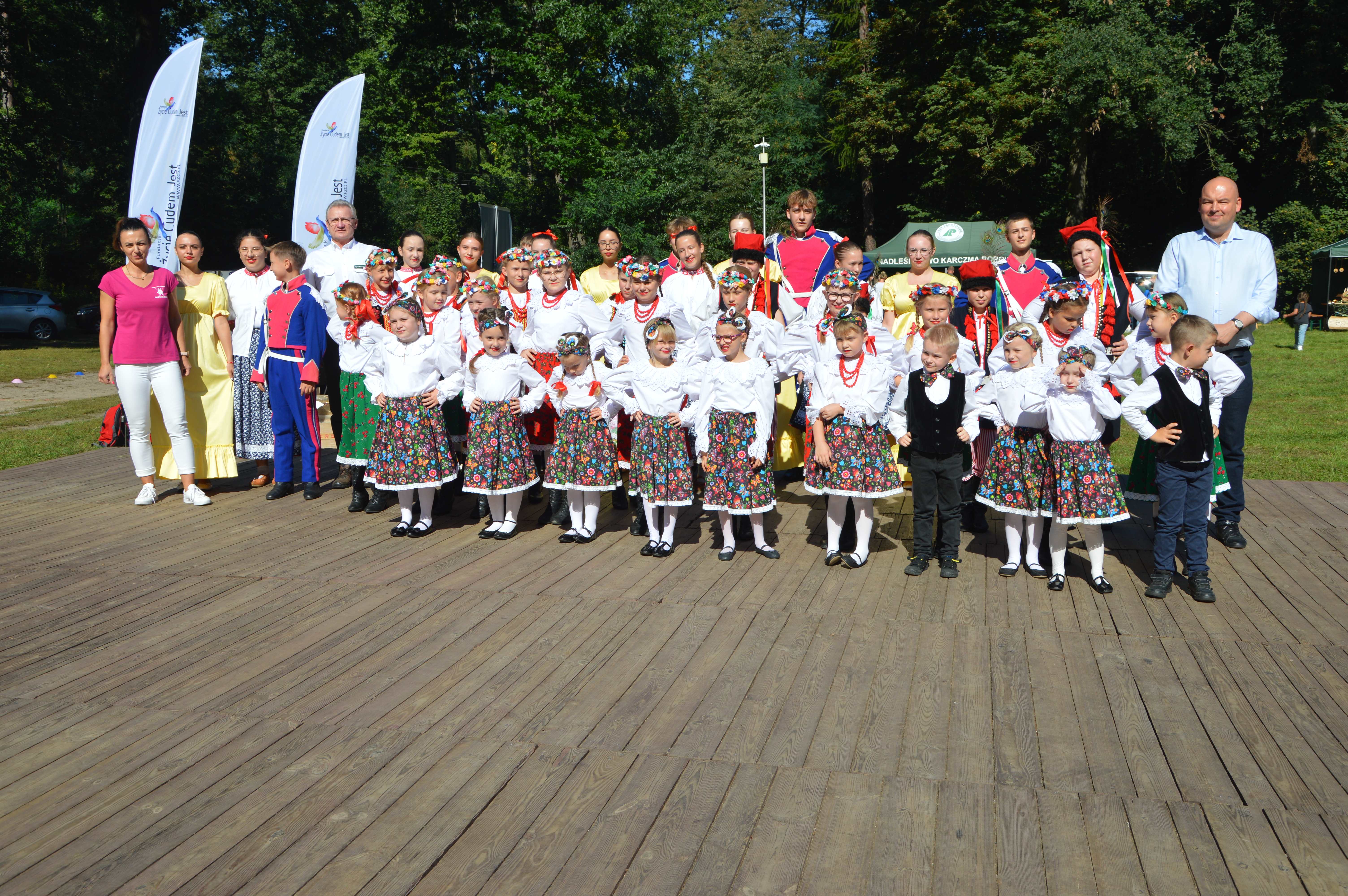 Piknik na Polanie Trzech Dębów w Karczmie Borowej