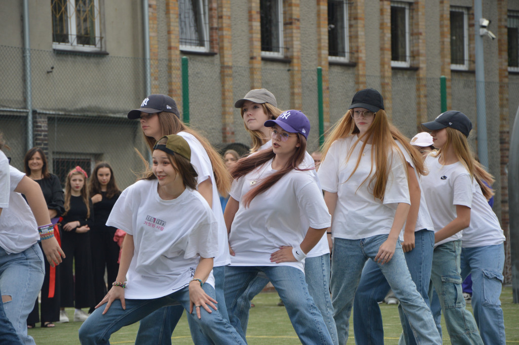 Piknik Leszczyńskich i otrzęsiny w I Liceum Ogólnokształcącym