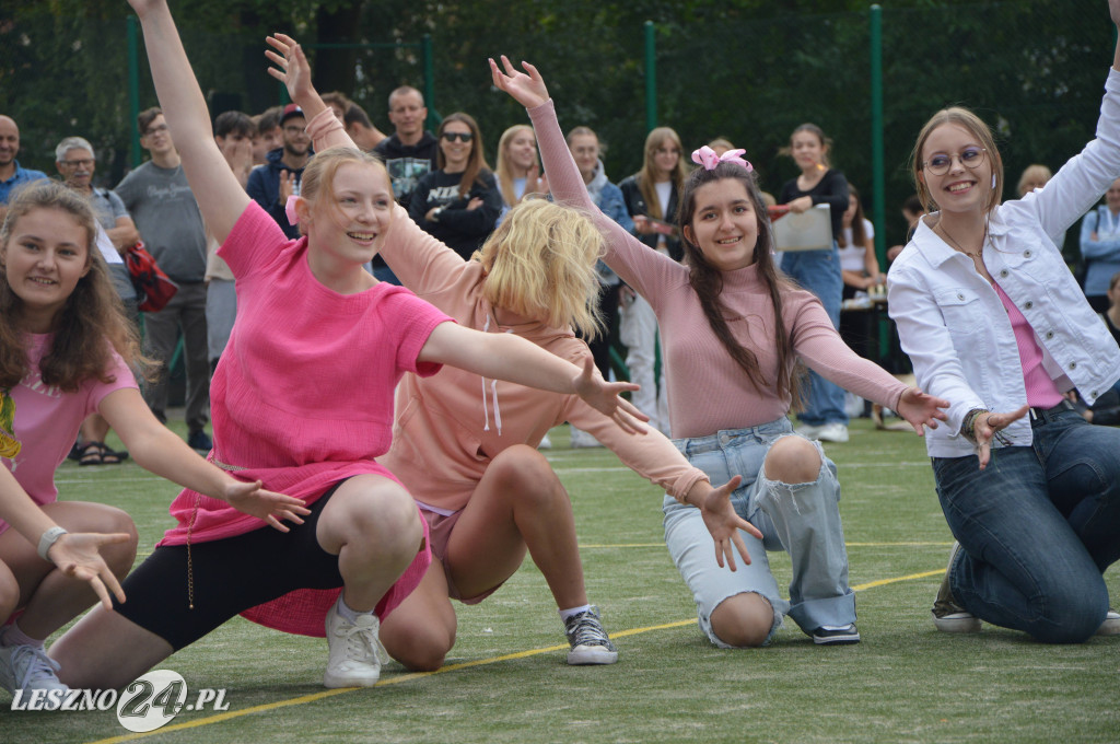 Piknik Leszczyńskich i otrzęsiny w I Liceum Ogólnokształcącym