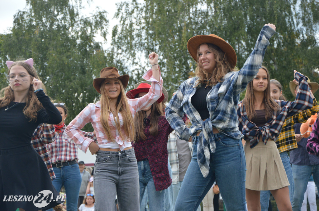Piknik Leszczyńskich i otrzęsiny w I Liceum Ogólnokształcącym
