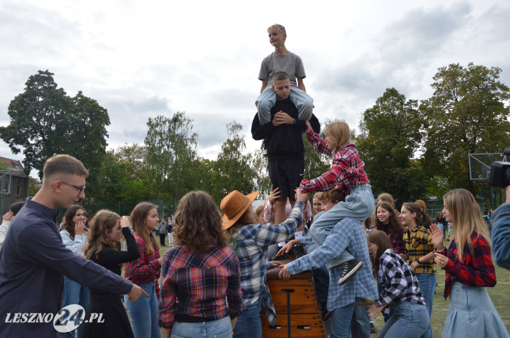 Piknik Leszczyńskich i otrzęsiny w I Liceum Ogólnokształcącym