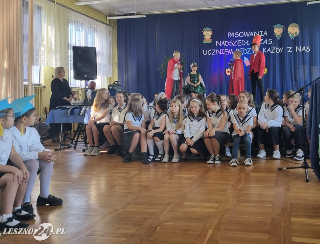Pasowanie w SP 2 w Lesznie