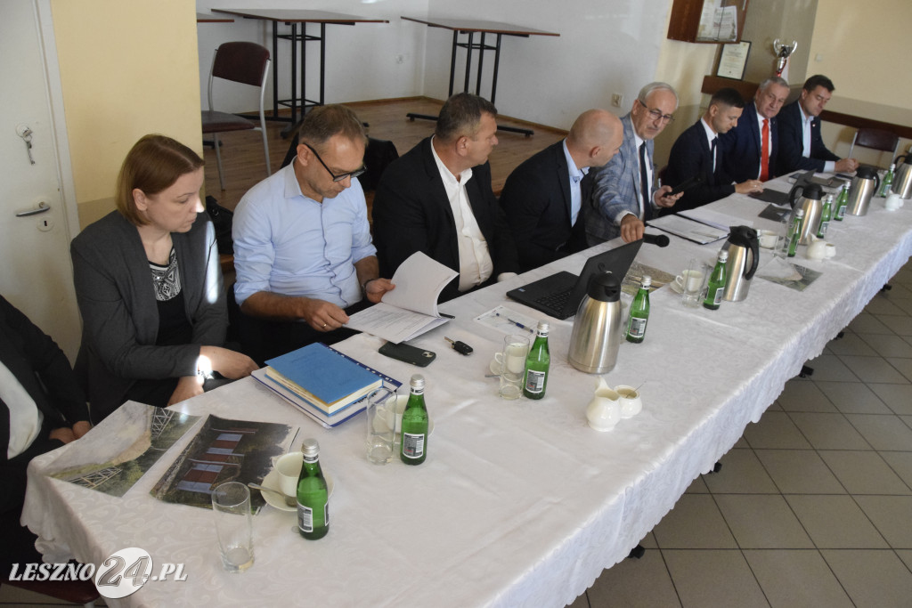 Spotkanie w sprawie nieczynnego mostu