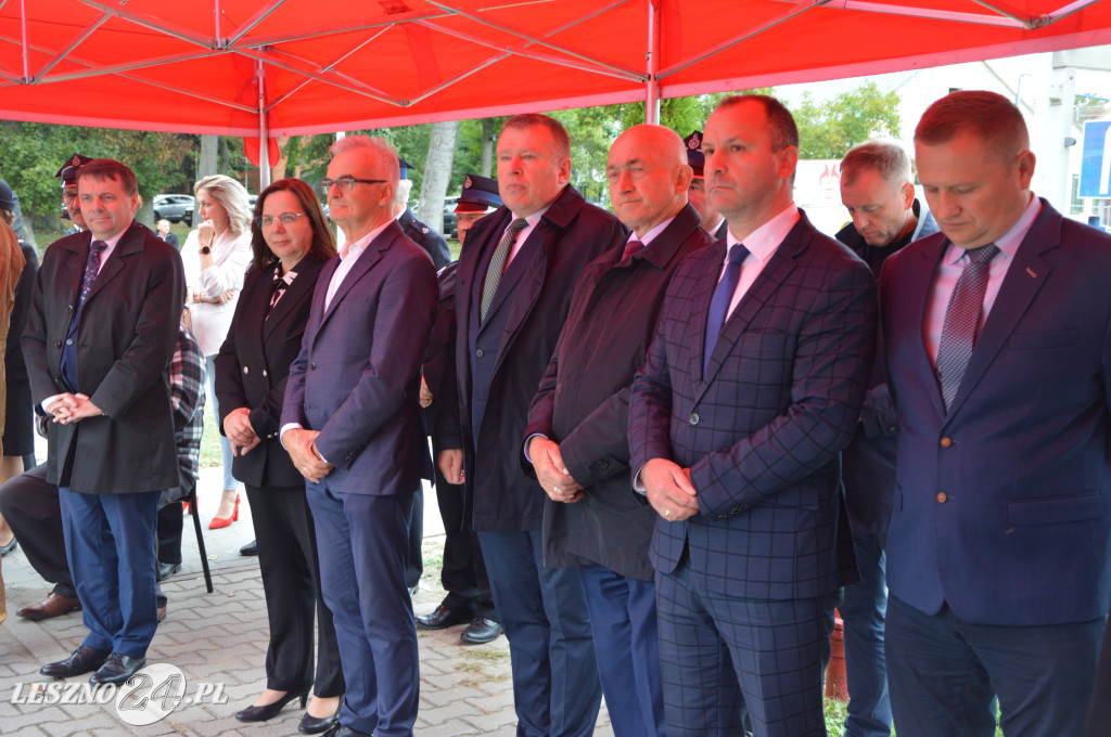 Strażacy z Wilkowic z nowym samochodem