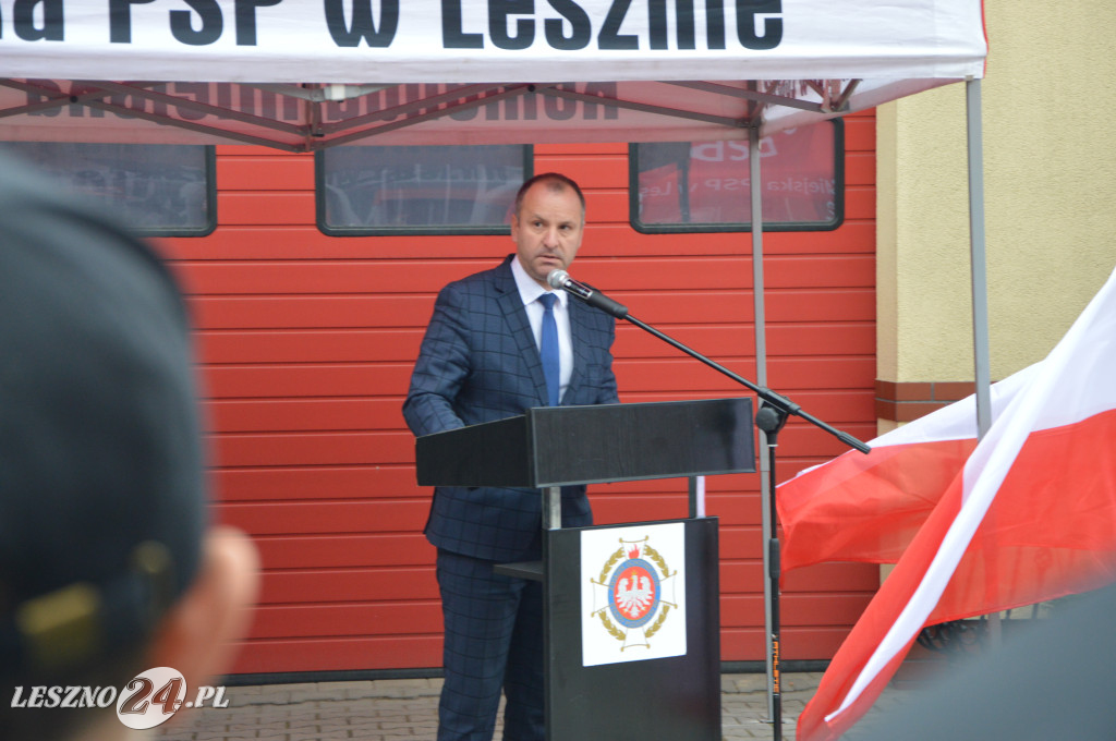 Strażacy z Wilkowic z nowym samochodem