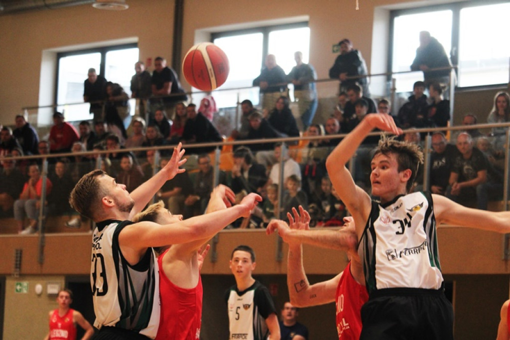 Odmłodzone derby w Rawiczu dla Polonii