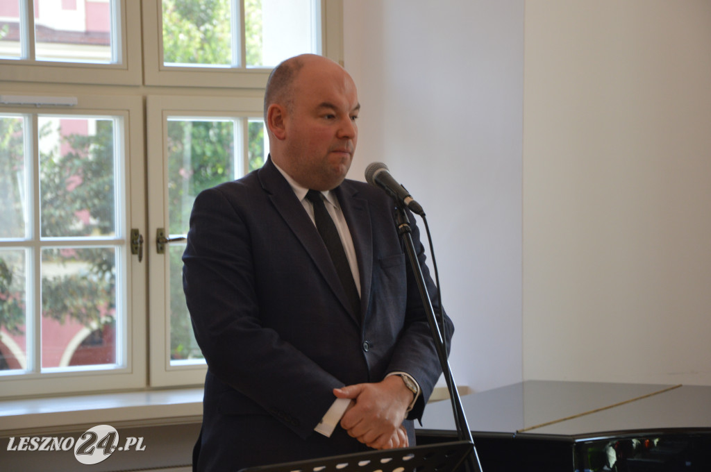 Medale, dyplomy i podziękowania. Wyróżniono nauczycieli