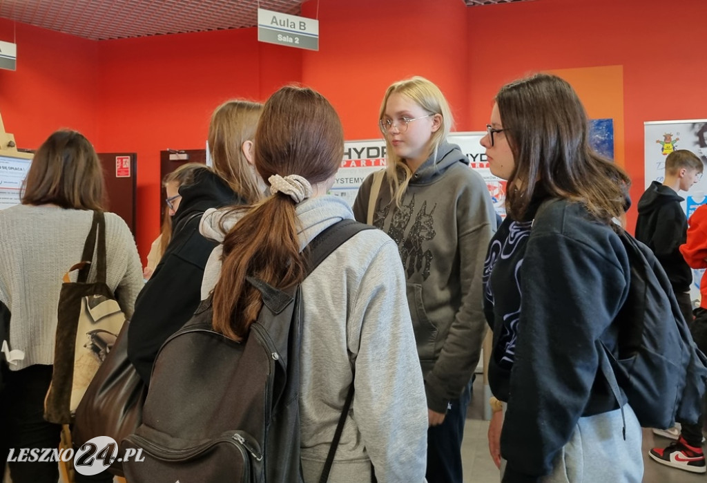 Targi pracy i praktyk w ANS w Lesznie