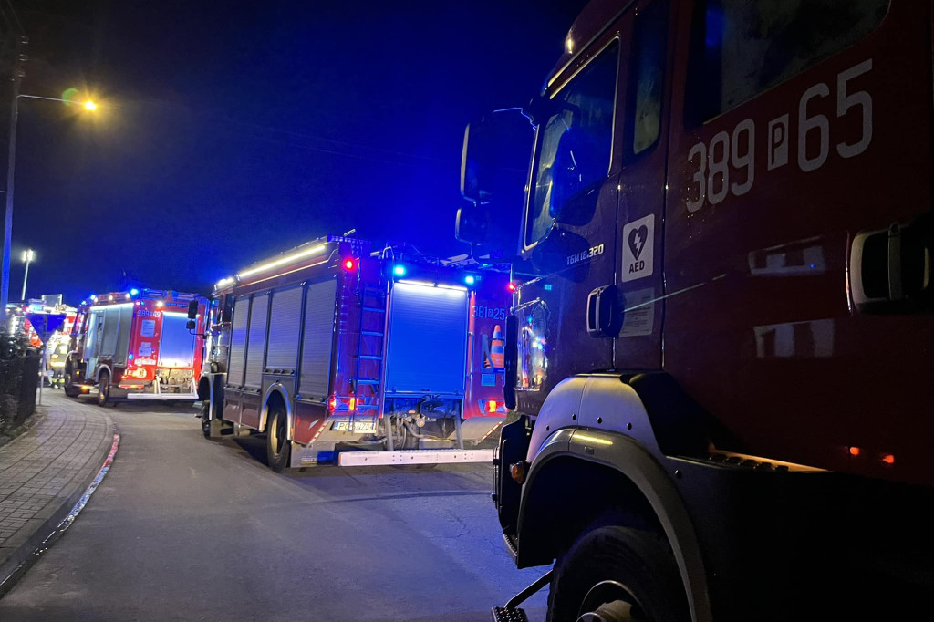 Nocny pożar w przydomowej stolarni