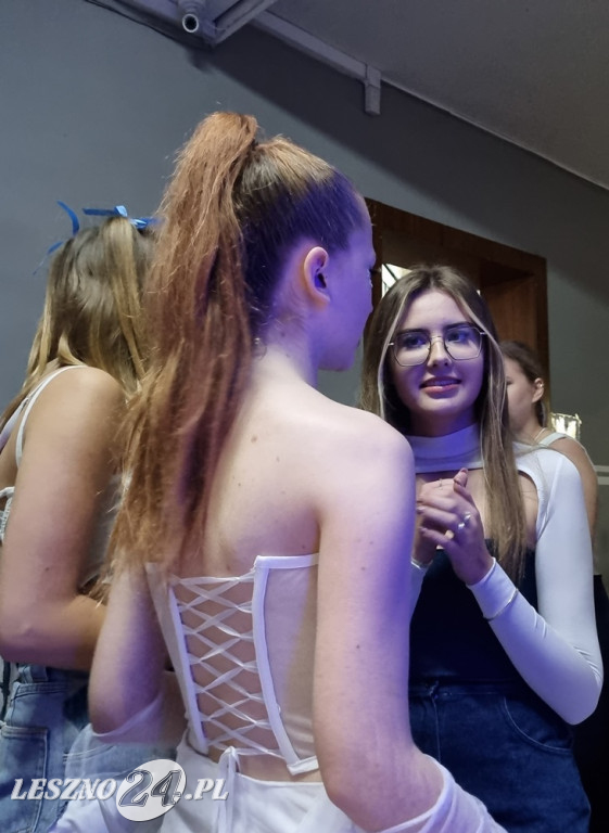 Przytul kurtkę z pokazem mody