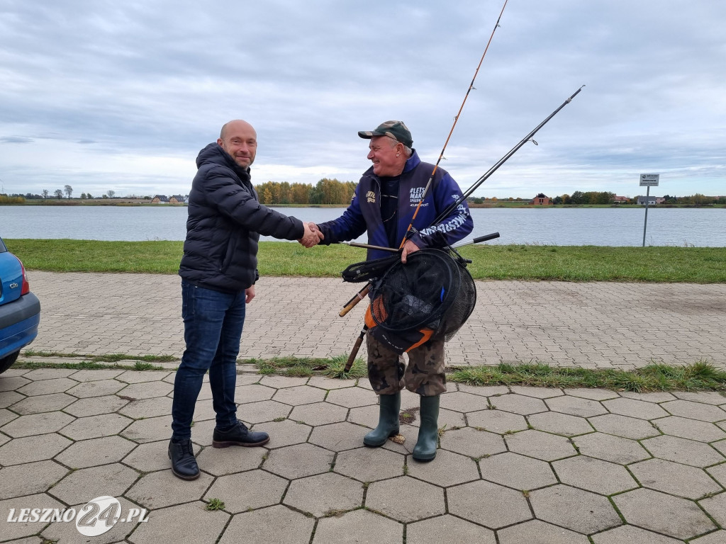 Puchary burmistrza Rydzyny dla wędkarzy