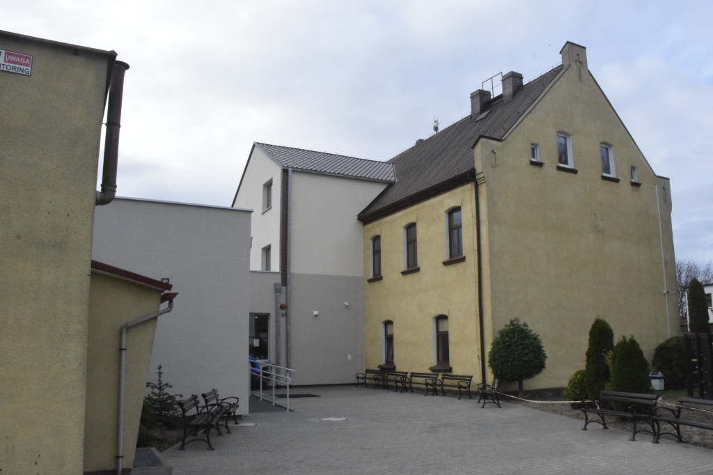 Rozbudowana szkoła w Lasocicach
