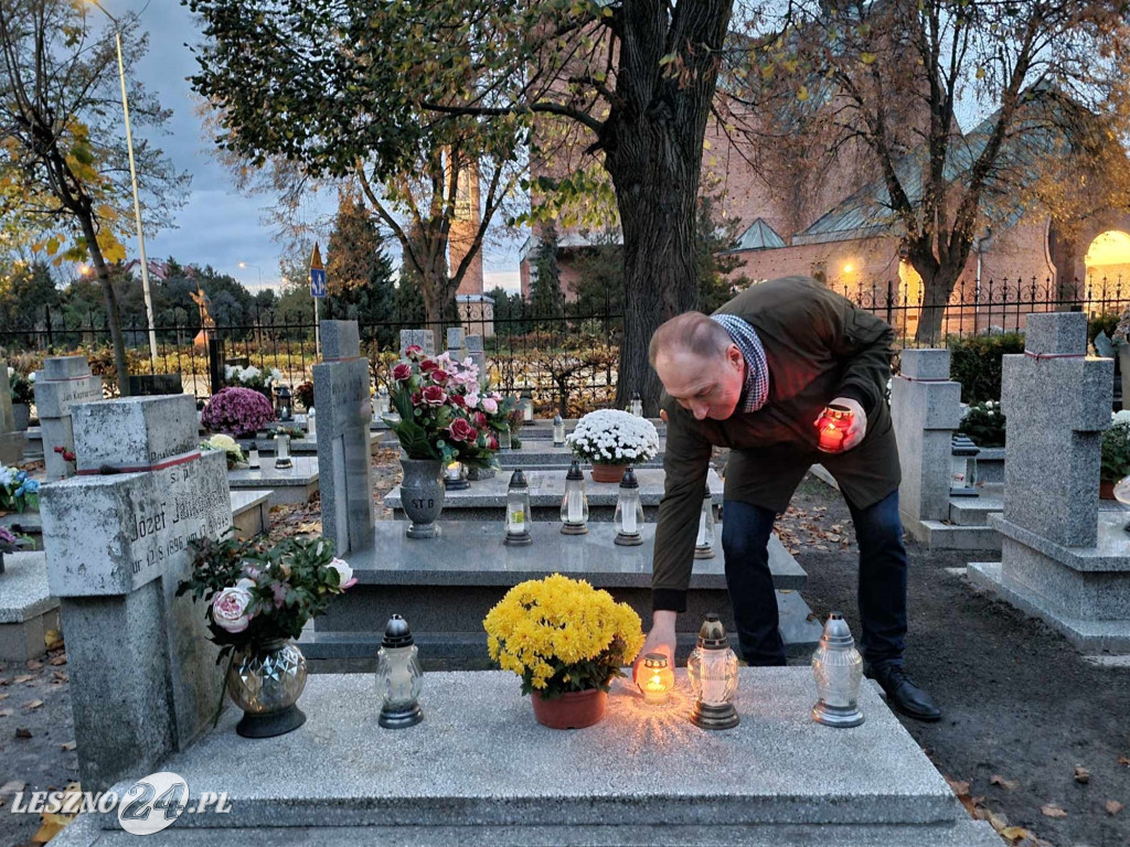 Zapalili znicze Powstańcom Wielkopolskim