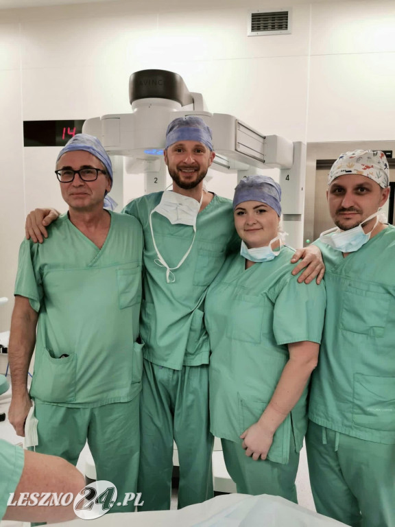 Pierwsza operacja robotem Da Vinci
