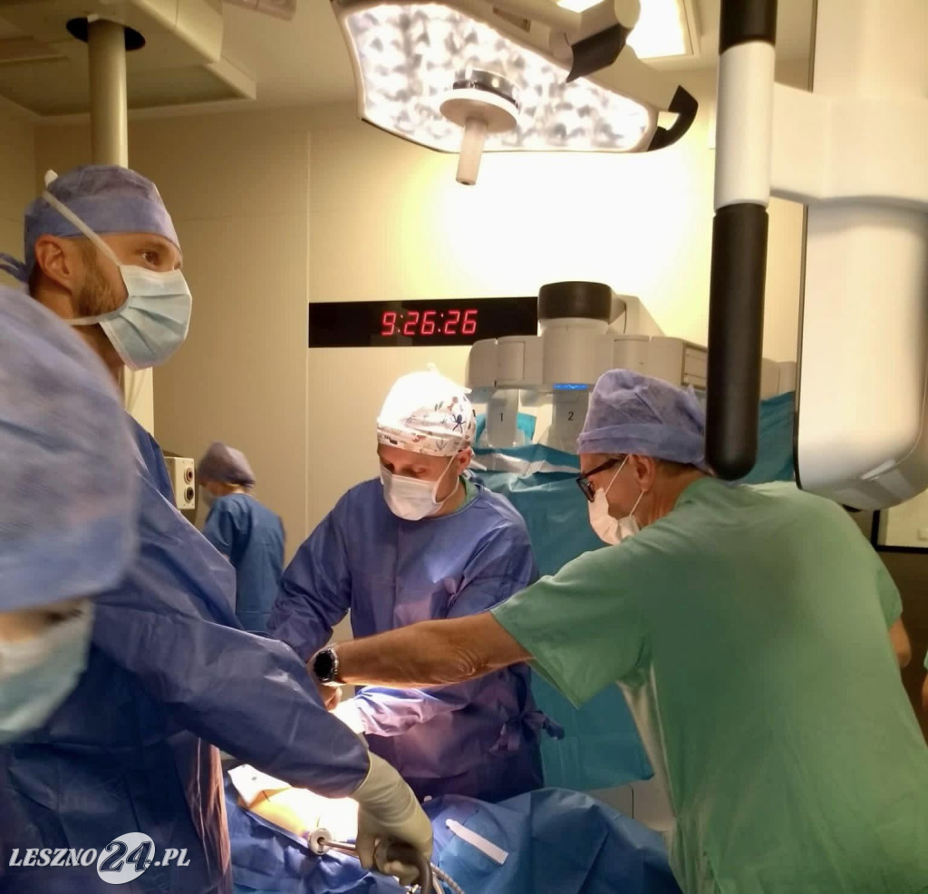 Pierwsza operacja robotem Da Vinci