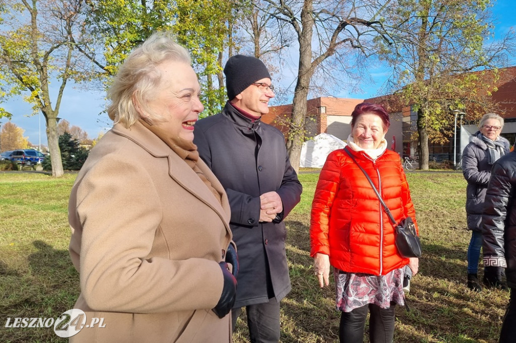 Organizacje pozarządowe posadziły dąb
