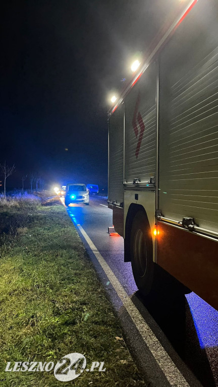 Czołowe zderzenie dwóch osobówek