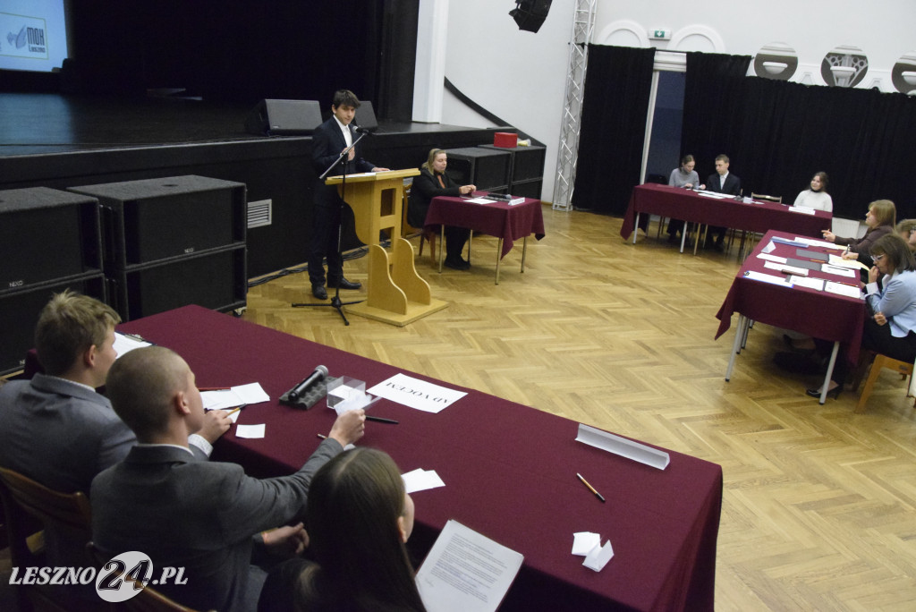 Debata Oksfordzka w MOK-u