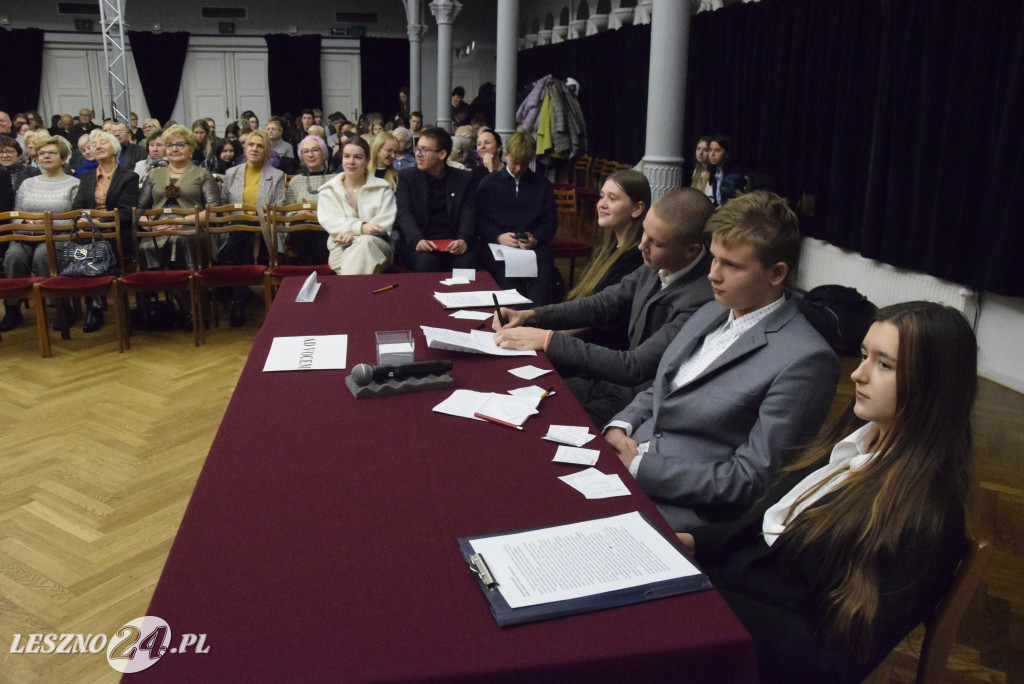 Debata Oksfordzka w MOK-u