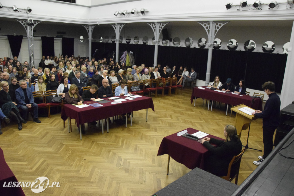 Debata Oksfordzka w MOK-u