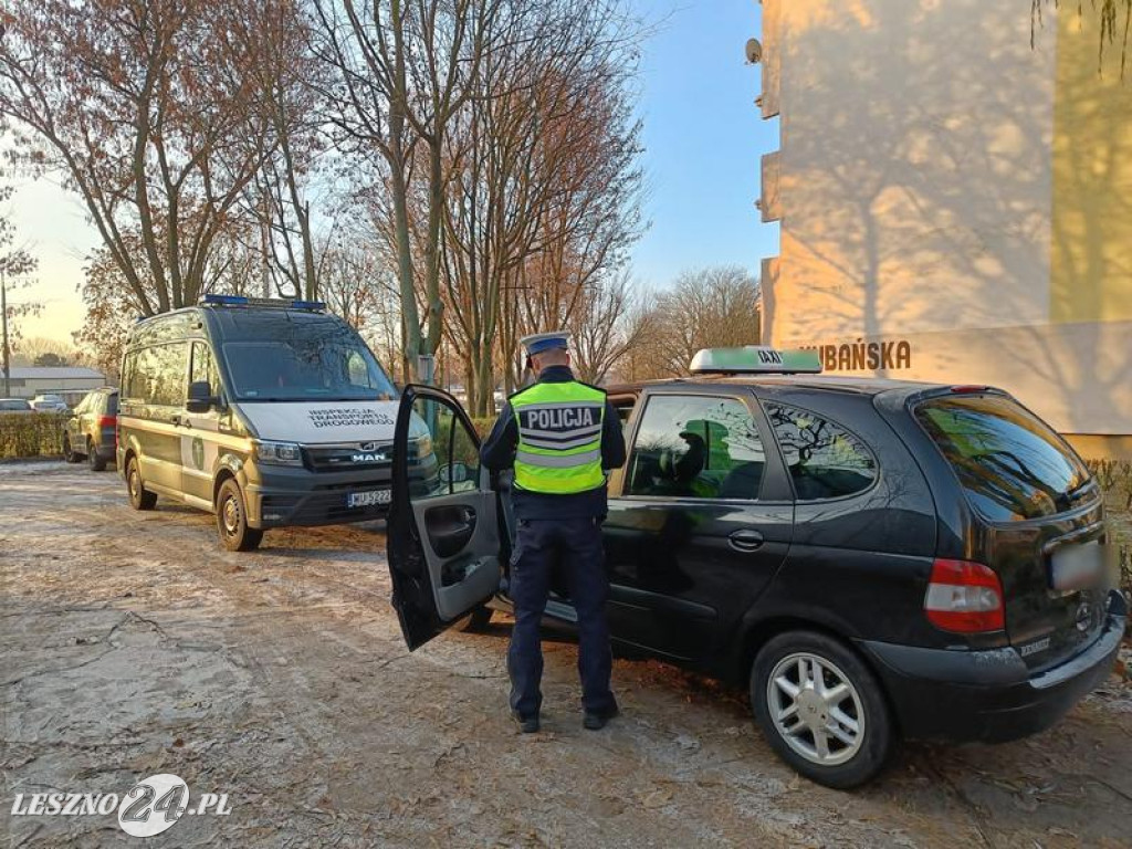 Funkcjonariusze kontrolowali taksówki