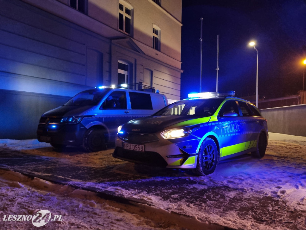 Zawyły syreny przed KMP w Lesznie