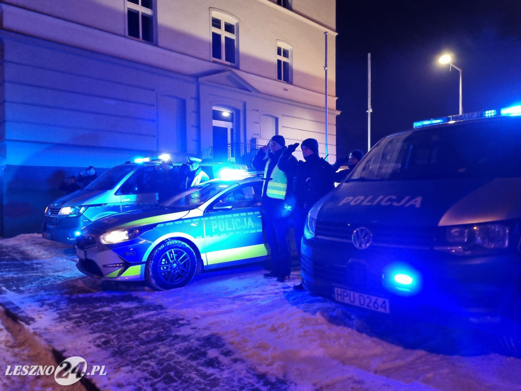 Zawyły syreny przed KMP w Lesznie