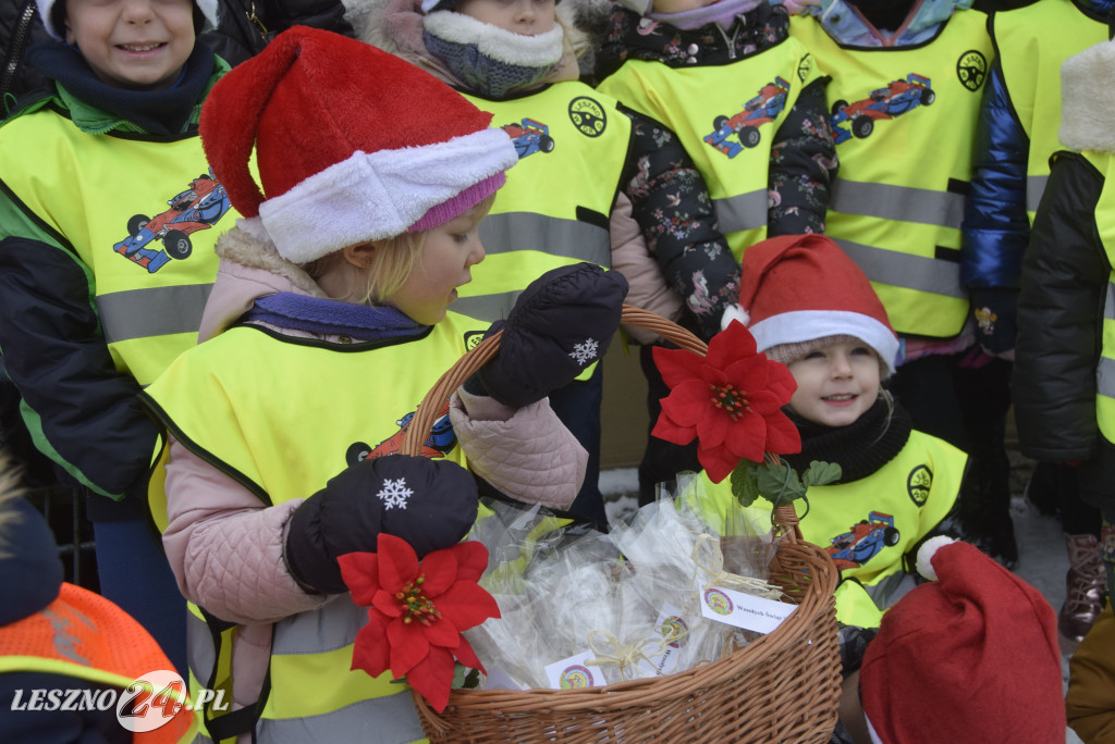 Pszczółki i Puchatki częstowały pierniczkami