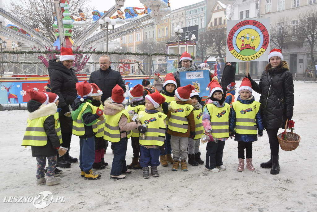 Pszczółki i Puchatki częstowały pierniczkami