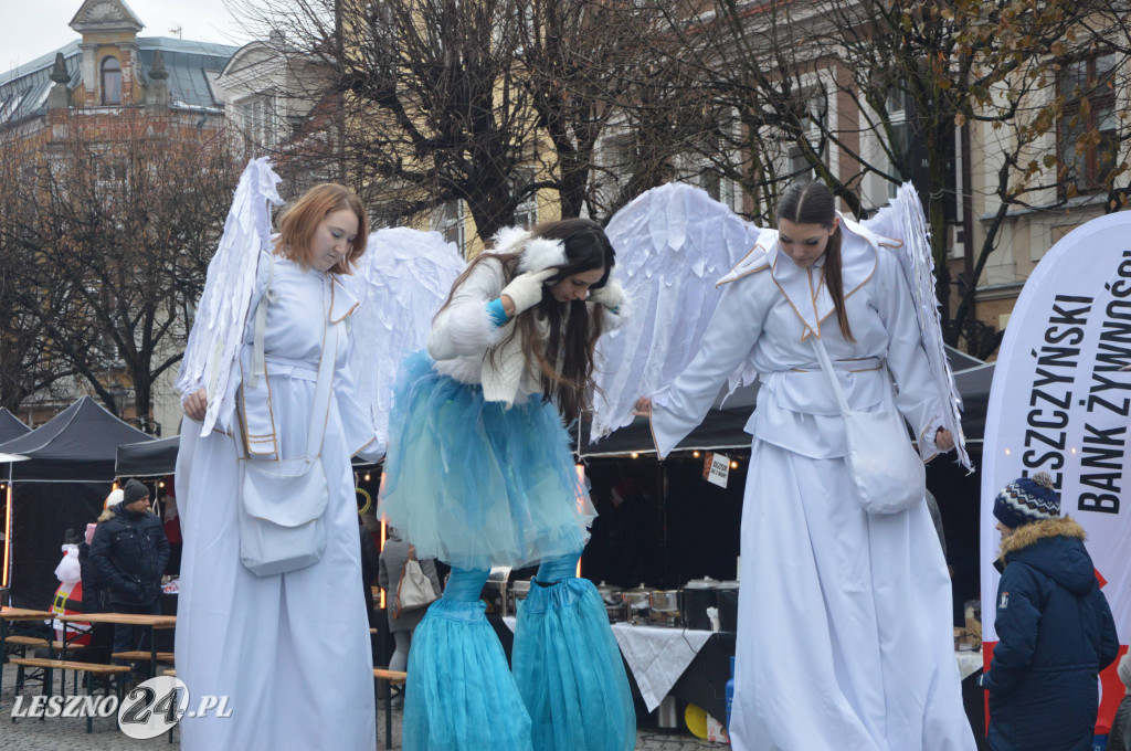 Ekstremalne Mikołajki z NGO na Rynku w Lesznie