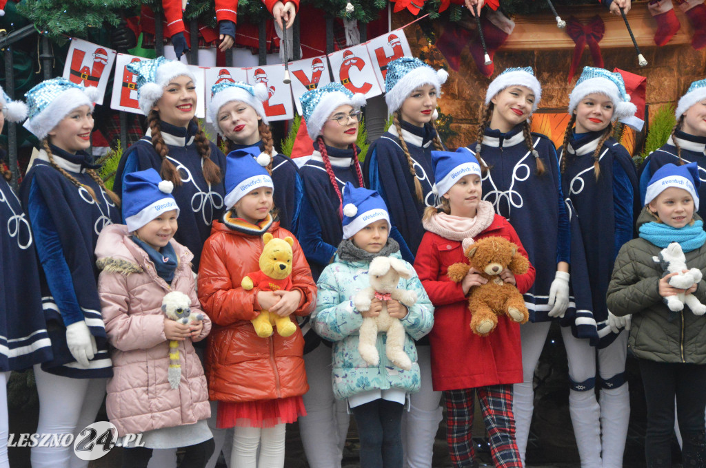 Ekstremalne Mikołajki z NGO na Rynku w Lesznie