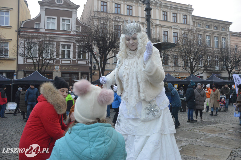 Ekstremalne Mikołajki z NGO na Rynku w Lesznie
