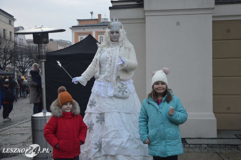 Ekstremalne Mikołajki z NGO na Rynku w Lesznie