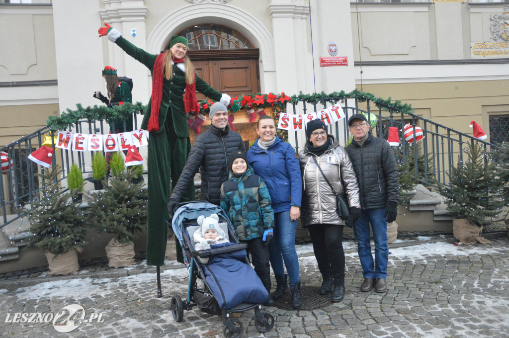 Ekstremalne Mikołajki z NGO na Rynku w Lesznie