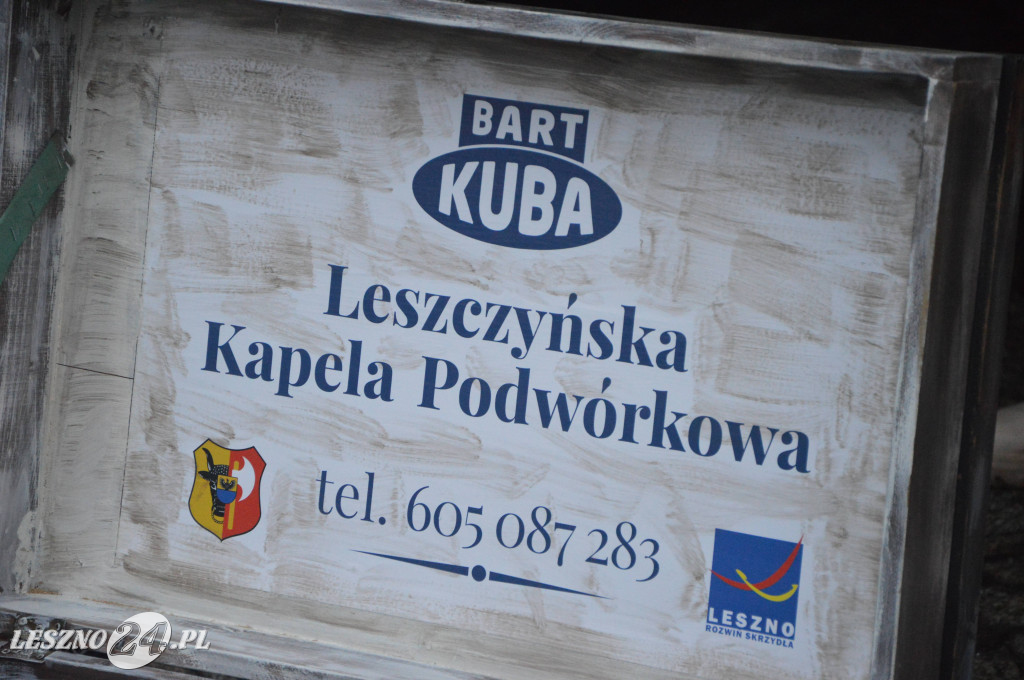 Ekstremalne Mikołajki z NGO na Rynku w Lesznie
