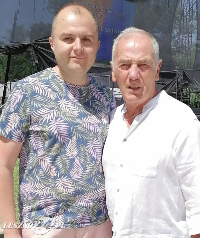 Pan Karol kolekcjonuje zdjęcia
