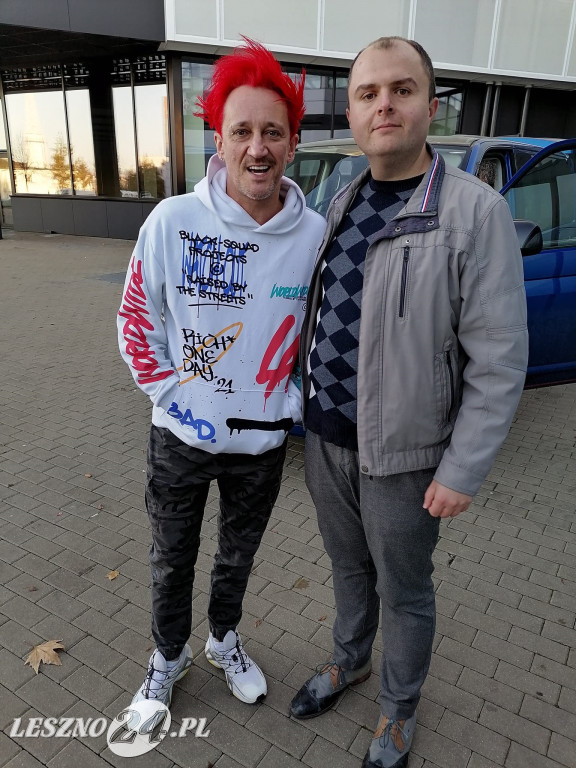 Pan Karol kolekcjonuje zdjęcia