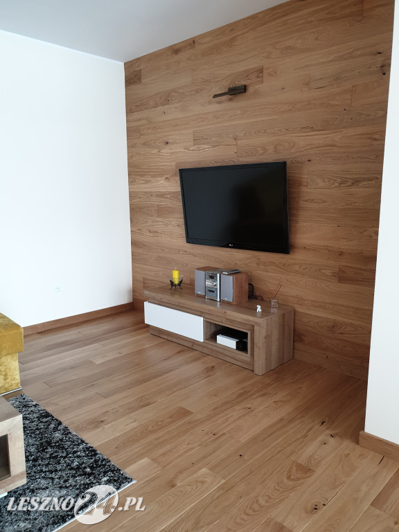 Solidne podłogi i drzwi