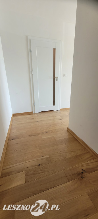 Solidne podłogi i drzwi