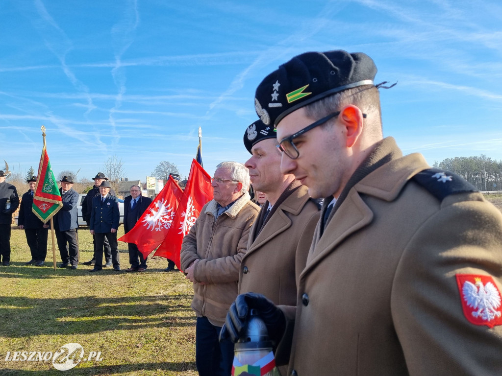 Odsłonięcie odnowionych pomników w Rydzynie
