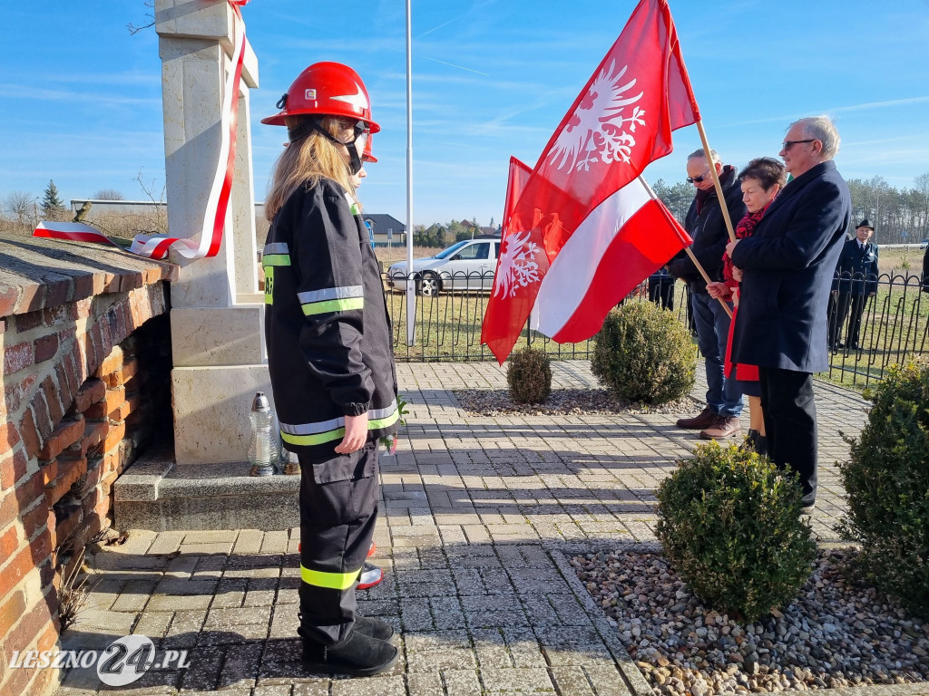 Odsłonięcie odnowionych pomników w Rydzynie