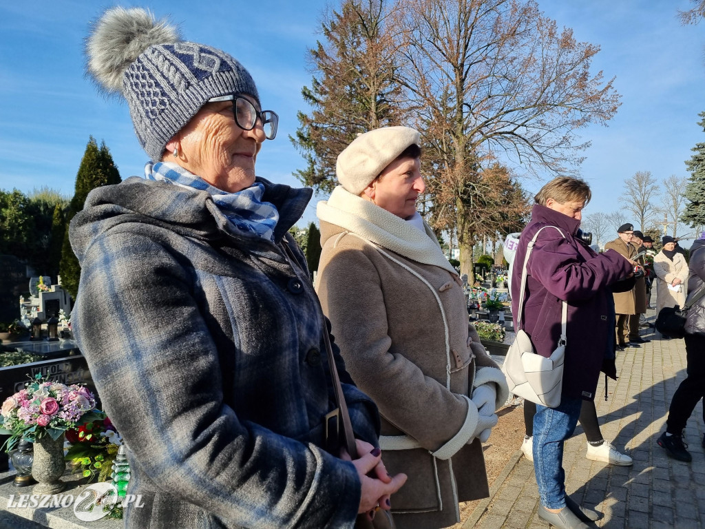 Odsłonięcie odnowionych pomników w Rydzynie